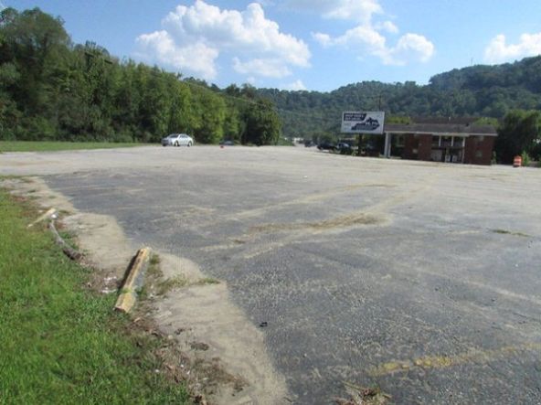 1296 S Mayo Trl, Pikeville, KY 41501